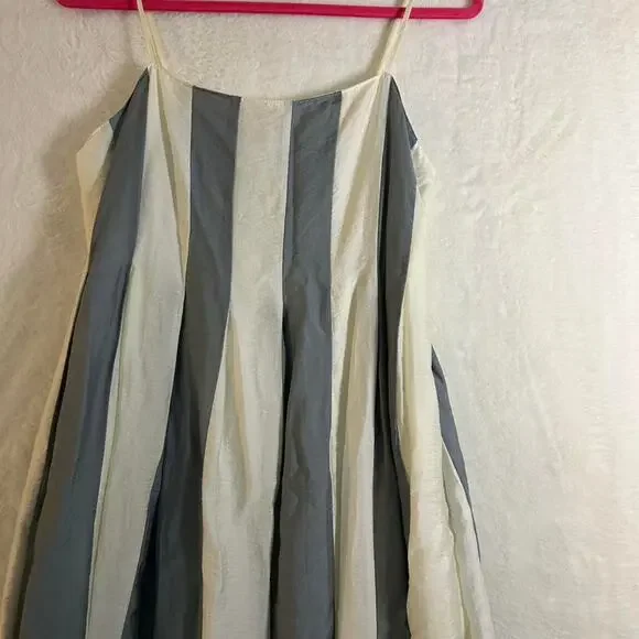 Madewell Blue Gray and White Striped Pleated Maxi Dress Size 10 NWT - Picture 7 of 8